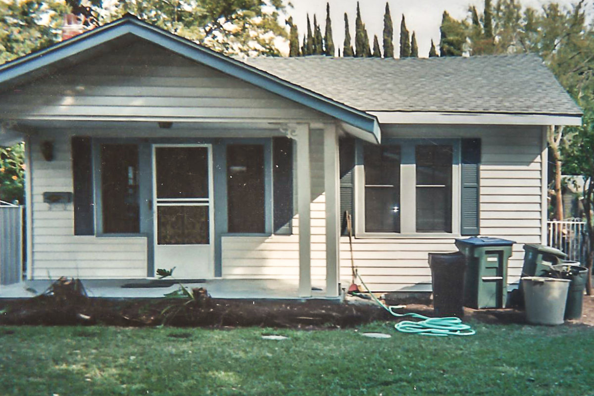 Craftsman Bungalow Wrapped In Vinyl Siding