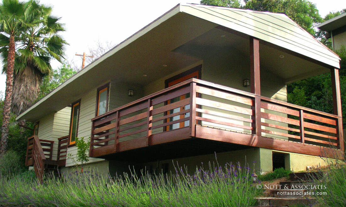Ipe wood deck railing and staircase