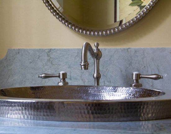 A powder bath with a "surface mount sink"