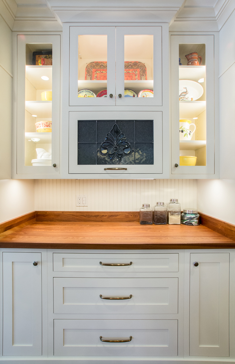 A center buffet added to this 1899 Victorian home.