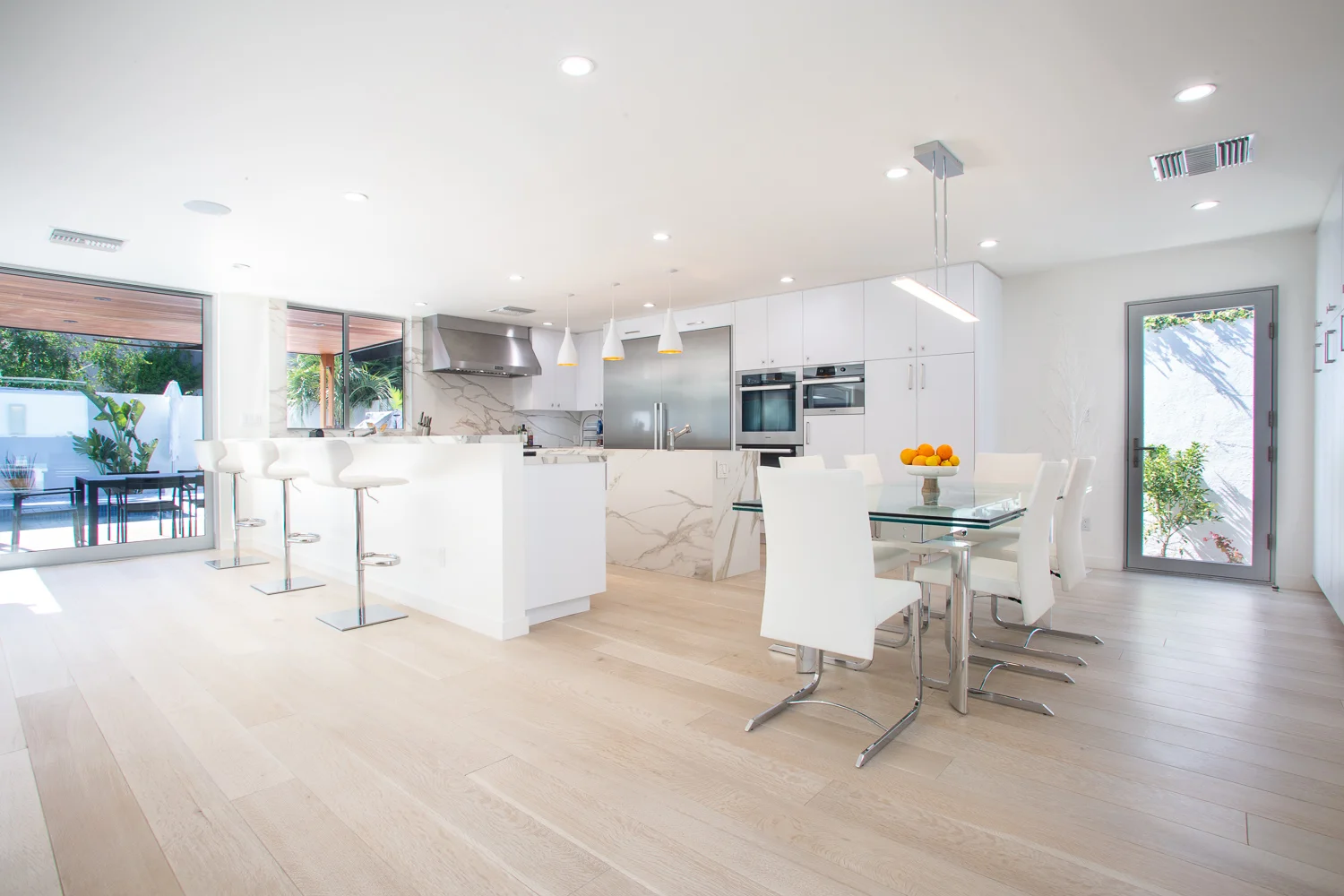 High end kitchen designed & built by Nott & Associates.