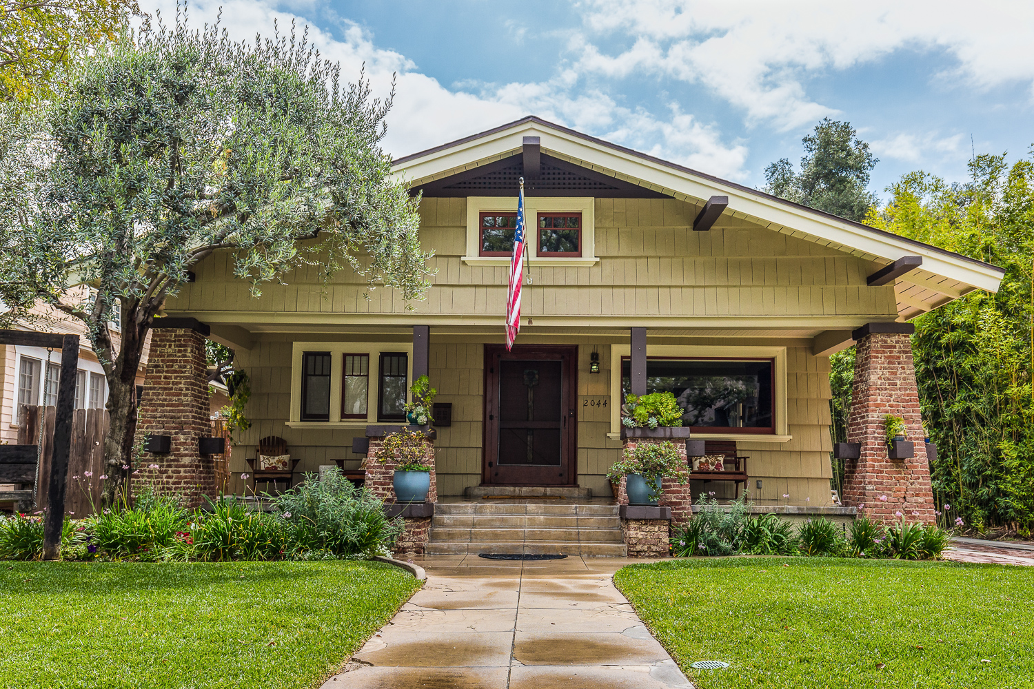 Nott & Associates Design & Build firm expert in historic home remodel, kitchen upgrades, and ADU construction serving Pasadena, South Pasadena, La Canada, San Marino, and surrounding areas.